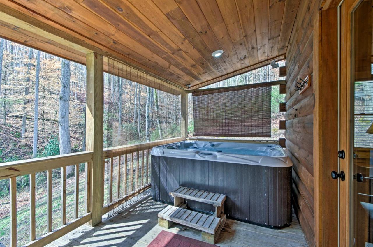 Bryson City Vacation Rental With Hot Tub And Fire Pit! Exterior photo
